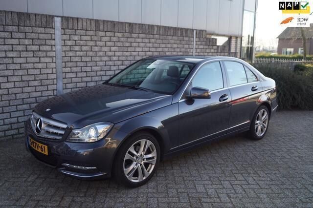 Grijs Gebruikt 2013 Mercedes C180 Ambition Sedan | € 12.850 (Eerlijke prijs) - Afbeelding 1/4