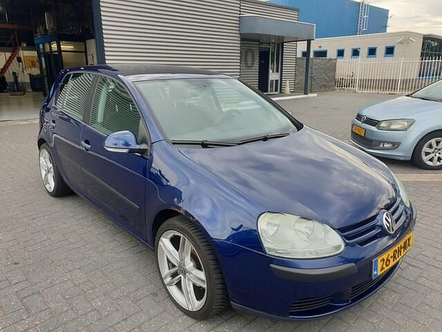 Blauw Gebruikt 2005 VW Golf IV Hatchback | € 1.199 (Goede deal) - Afbeelding 1/4