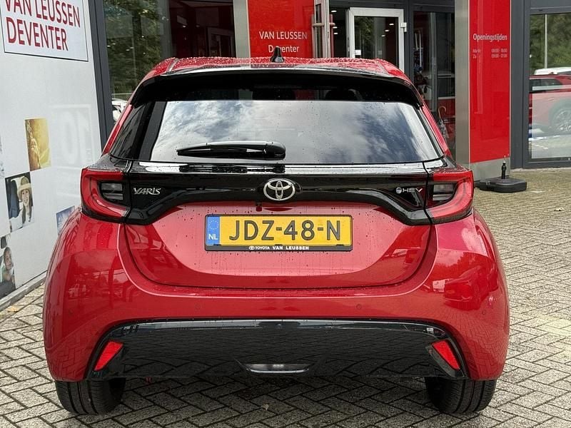 Occasion Toyota Yaris Executive 131 PK (96 kW) 2025 Rood Hatchback