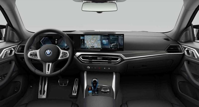 Occasion BMW i4 Executive 400 kW (544 PK) 2022 Blauw Sedan