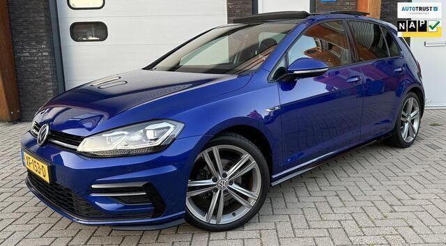 Blauw Gebruikt 2018 VW Golf VII Highline Hatchback | € 17.975 (Iets duurder) - Afbeelding 1/4