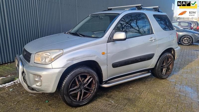 Grijs Gebruikt 2003 Toyota RAV4 Luna SUV | € 1.950 - Afbeelding 1/4