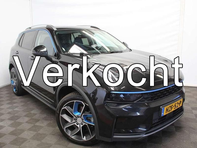 Zwart, metallic lak Gebruikt 2022 Lynk & Co 01 SUV | € 24.490 (Eerlijke prijs) - Afbeelding 1/4