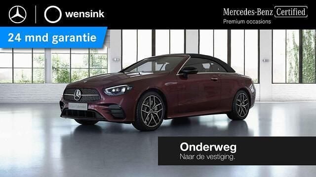 Paars Occasion 2021 Mercedes E200 AMG line Cabriolet | € 51.850 (Eerlijke prijs) - Afbeelding 1/4
