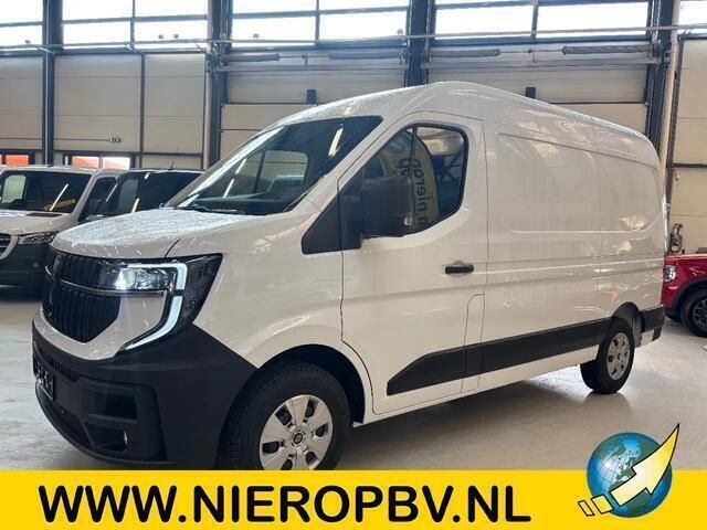 Wit Gebruikt 2024 Renault Master Van | € 34.750 (Goede deal) - Afbeelding 1/4