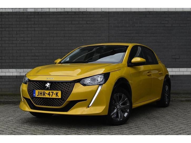 Geel Gebruikt 2022 Peugeot e-208 Active Hatchback | € 15.895 (Goede deal) - Afbeelding 1/4