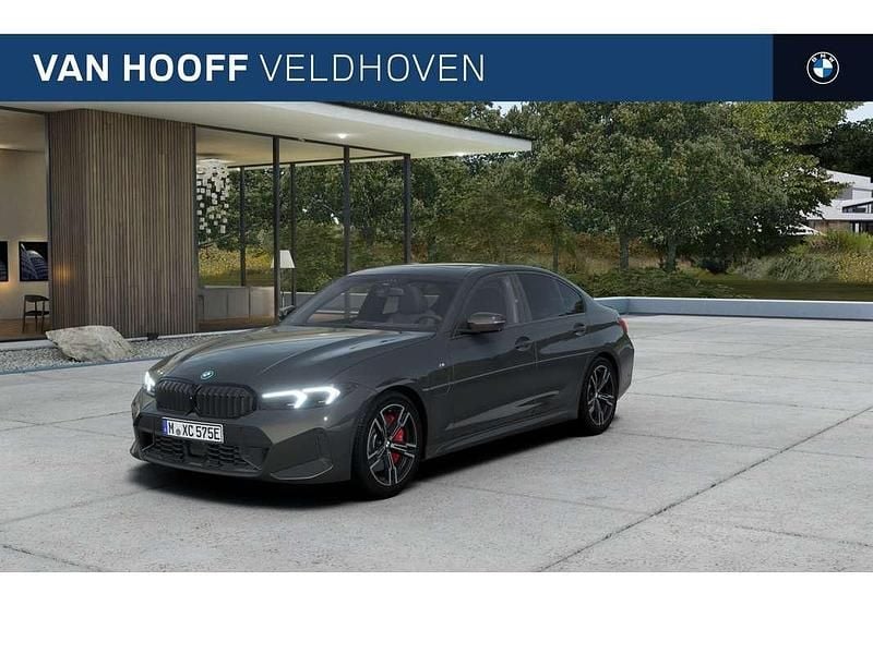 Grijs Nieuw 2025 BMW 330e Comfort Edition Sedan | € 73.496 (Eerlijke prijs) - Afbeelding 1/4