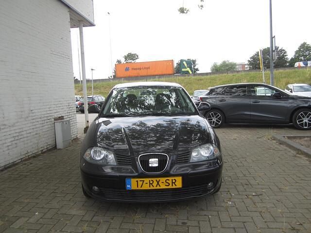 Zwart Gebruikt 2005 Seat Cordoba Stylance Sedan | € 2.350 (Eerlijke prijs) - Afbeelding 1/4