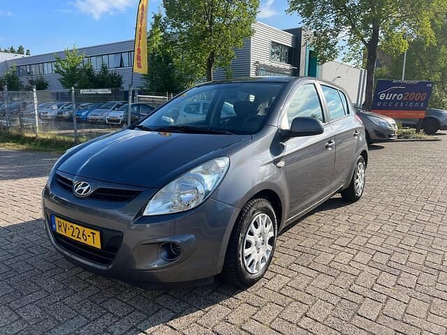 Grijs Occasion 2011 Hyundai i20 Edition Hatchback | € 2.950 (Eerlijke prijs) - Afbeelding 1/4