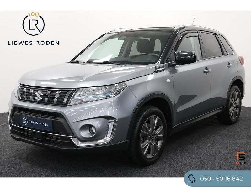 Grijs Occasion 2025 Suzuki Vitara Style SUV | € 25.950 (Super prijs) - Afbeelding 1/4