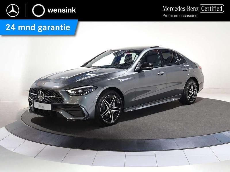Selenietgrijs Gebruikt 2024 Mercedes C300e AMG line Sedan | € 52.850 (Eerlijke prijs) - Afbeelding 1/4