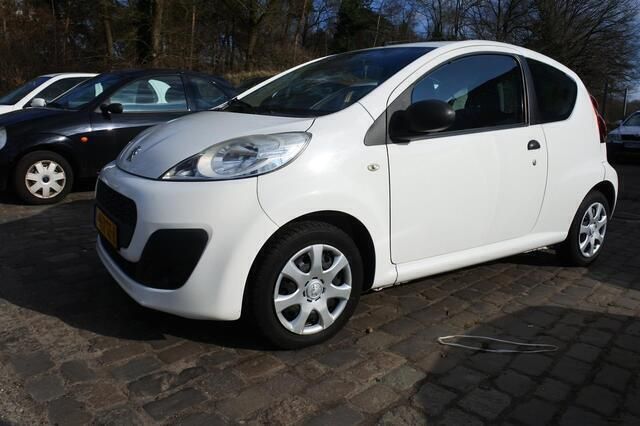 Wit Gebruikt 2012 Peugeot 107 Access Hatchback | € 2.295 (Eerlijke prijs) - Afbeelding 1/4