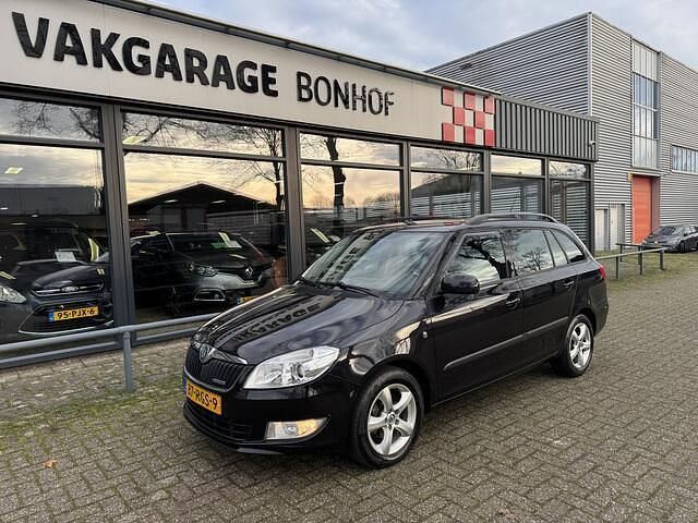 Zwart Occasion 2011 Skoda Fabia GreenLine Stationwagen | € 3.950 (Iets duurder) - Afbeelding 1/4