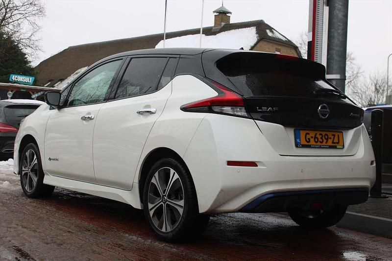 Occasion Nissan Leaf Tekna 90 kW (123 PK) 2019 Wit Hatchback