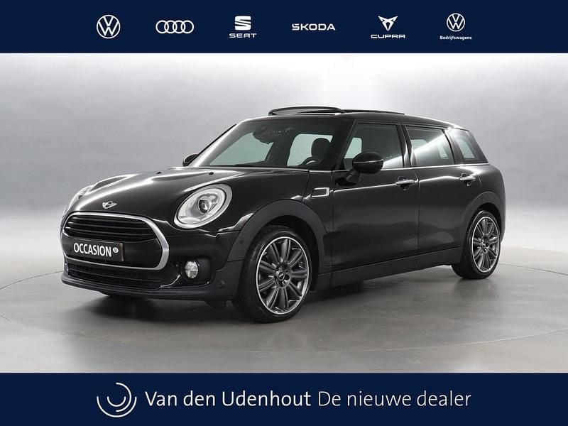 Zwart (metallic) Occasion 2017 Mini Cooper Clubman Chili Stationwagen | € 17.450 (Eerlijke prijs) - Afbeelding 1/4