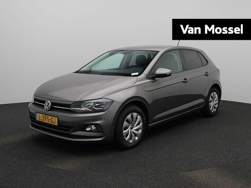Grijs Gebruikt 2021 VW Polo Comfortline Hatchback | € 13.900 (Goede deal) - Afbeelding 1/4