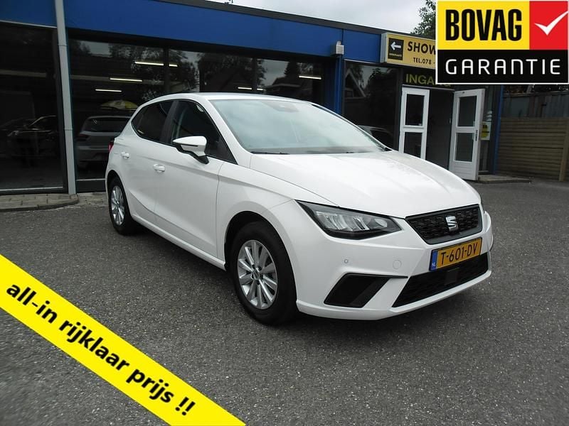 Wit Gebruikt 2023 Seat Ibiza Business Hatchback | € 18.650 (Eerlijke prijs) - Afbeelding 1/4