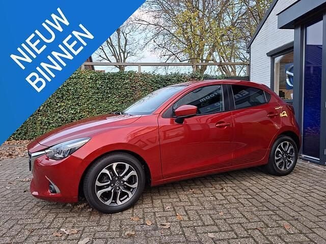 Rood Gebruikt 2017 Mazda 2 Kizoku Hatchback | € 11.950 (Eerlijke prijs) - Afbeelding 1/4