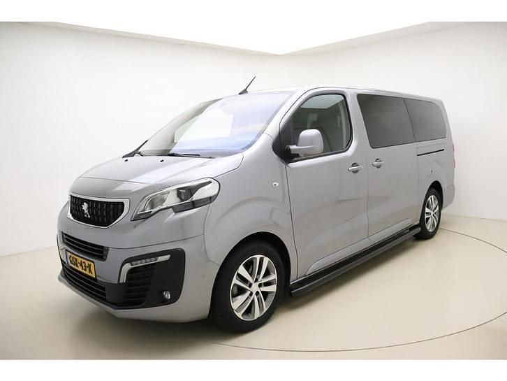 Grijs Occasion 2021 Peugeot Traveller Business-Line MPV | € 63.945 - Afbeelding 1/4