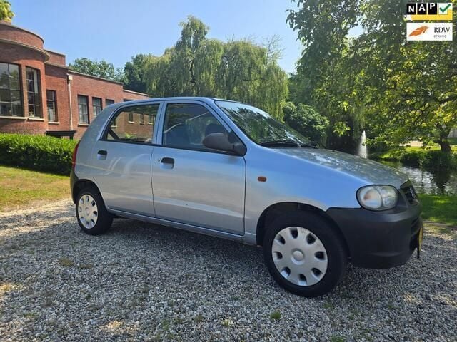 Grijs Gebruikt 2003 Suzuki Alto GL Hatchback | € 1.299 (Eerlijke prijs) - Afbeelding 1/4