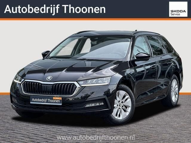 Zwart, metallic lak Gebruikt 2022 Skoda Octavia Business Line Stationwagen | € 26.900 (Iets duurder) - Afbeelding 1/4