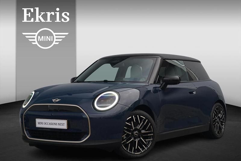 Nieuw Mini Cooper Favoured 135 kW (184 PK) 2025 Blauw Hatchback