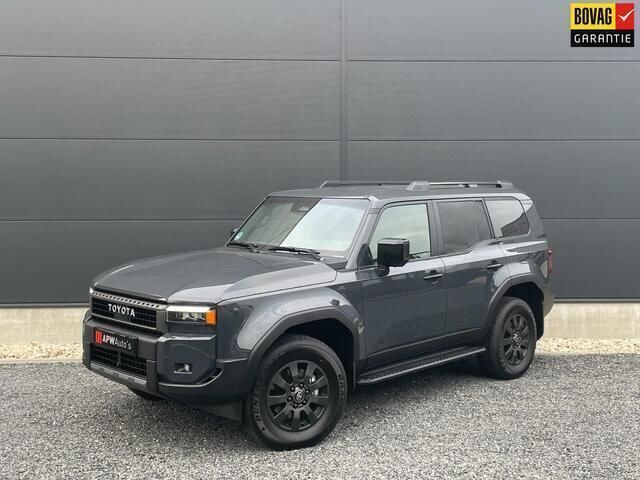 Grijs Nieuw 2024 Toyota Land Cruiser Executive SUV | € 76.465 (Goede deal) - Afbeelding 1/4