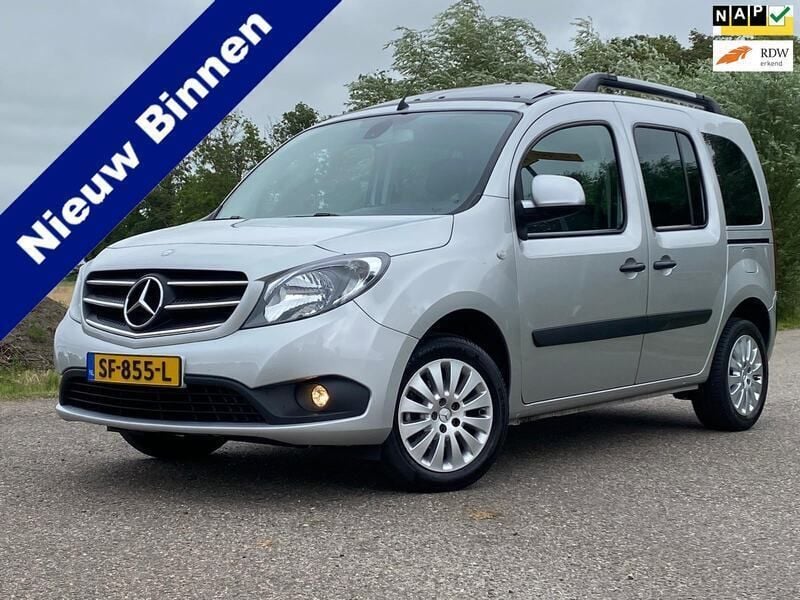 Grijs Gebruikt 2016 Mercedes Citan 112 Van | € 24.888 - Afbeelding 1/4