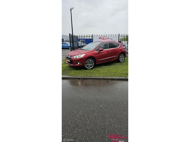 Rood Gebruikt 2011 Citroën DS4 Sport Chic Hatchback | € 4.250 (Goede deal) - Afbeelding 1/4