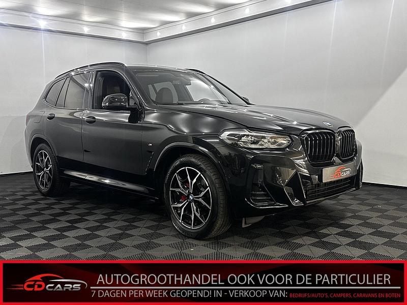 Zwart Gebruikt 2024 BMW X3 Executive SUV | € 57.950 (Eerlijke prijs) - Afbeelding 1/4