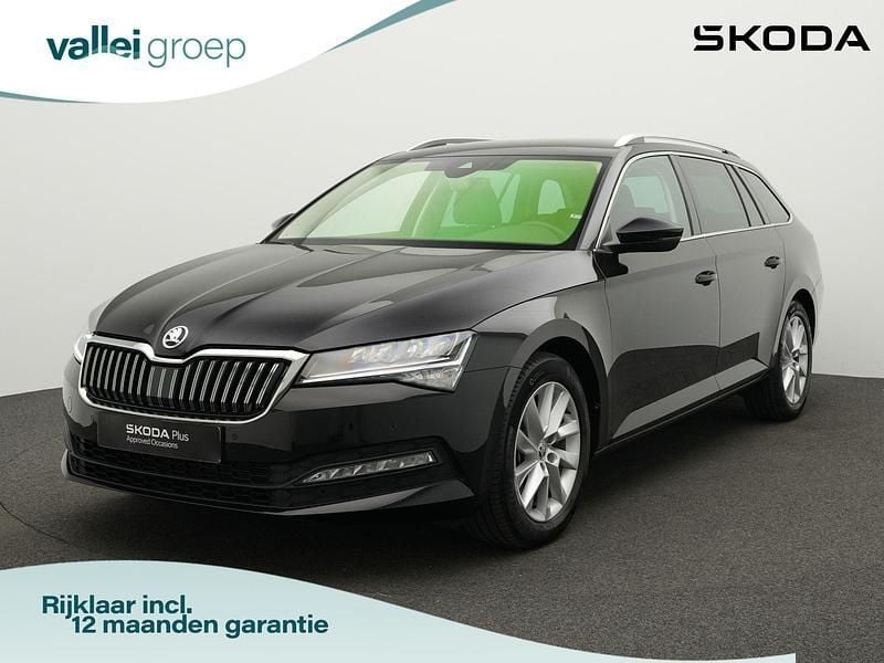 Zwart Gebruikt 2024 Skoda Superb Business Line Stationwagen | € 33.400 (Eerlijke prijs) - Afbeelding 1/4