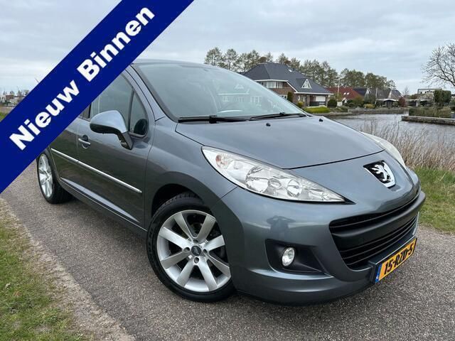 Grijs Gebruikt 2011 Peugeot 207 Access Hatchback | € 3.450 (Iets duurder) - Afbeelding 1/4