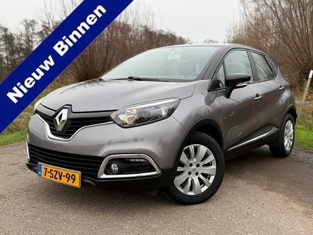 Grijs Gebruikt 2014 Renault Captur Expression SUV | € 7.888 (Eerlijke prijs) - Afbeelding 1/4