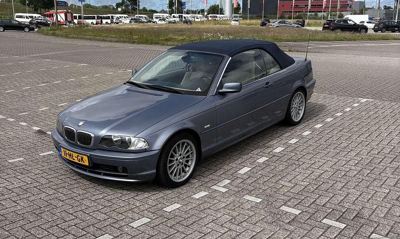 Blauw Gebruikt 2001 BMW 320 Cabriolet Executive Cabriolet | € 4.500 (Eerlijke prijs) - Afbeelding 1/4