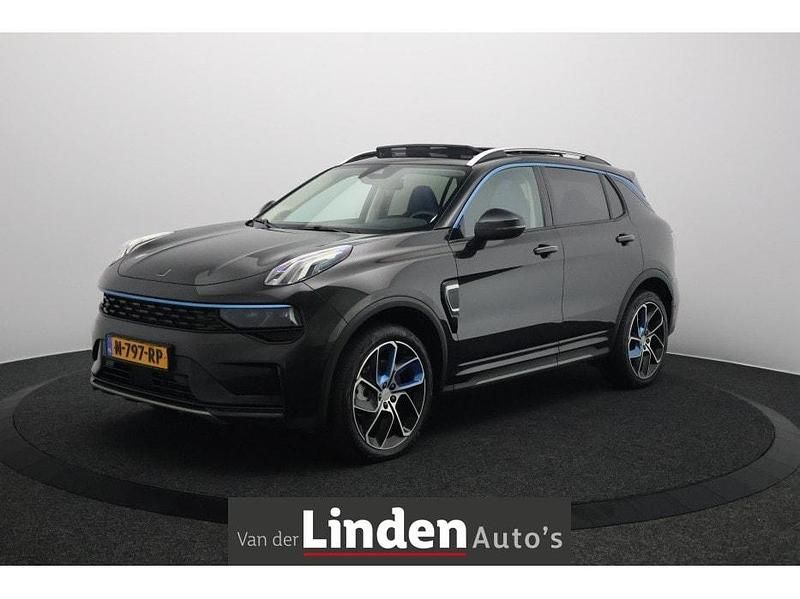 Zwart, metallic lak Gebruikt 2021 Lynk & Co 01 SUV | € 23.450 (Eerlijke prijs) - Afbeelding 1/4