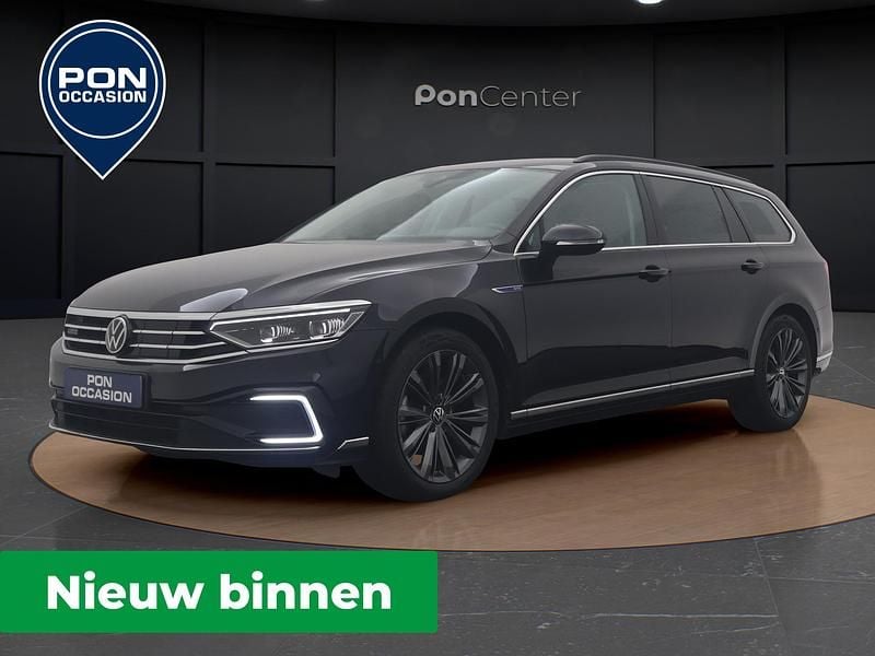 Zwart Gebruikt 2021 VW Passat Business Stationwagen | € 24.950 (Eerlijke prijs) - Afbeelding 1/3