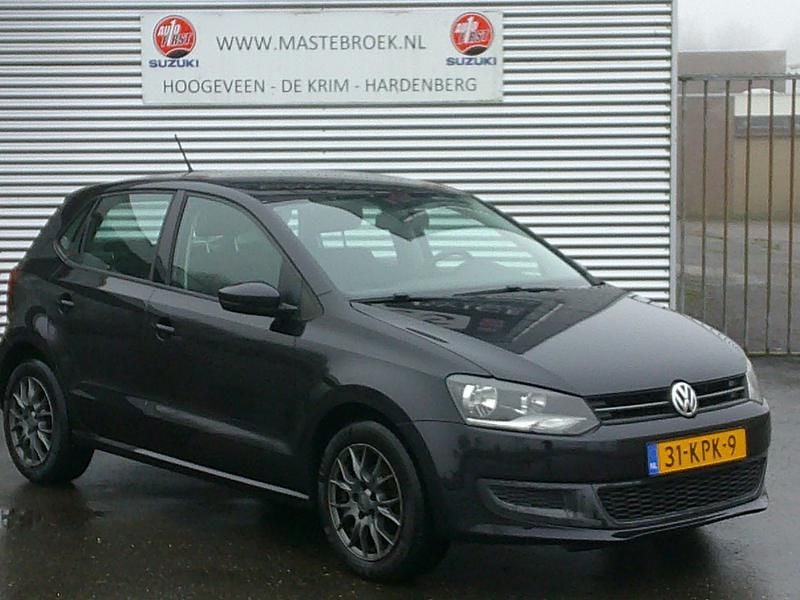 Zwart Occasion 2010 VW Polo Comfortline Hatchback | € 3.950 (Super prijs) - Afbeelding 1/4