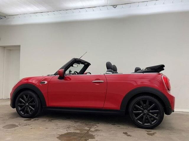 Occasion Mini Cooper Cabriolet Business 136 PK (100 kW) 2019 Rood Cabriolet