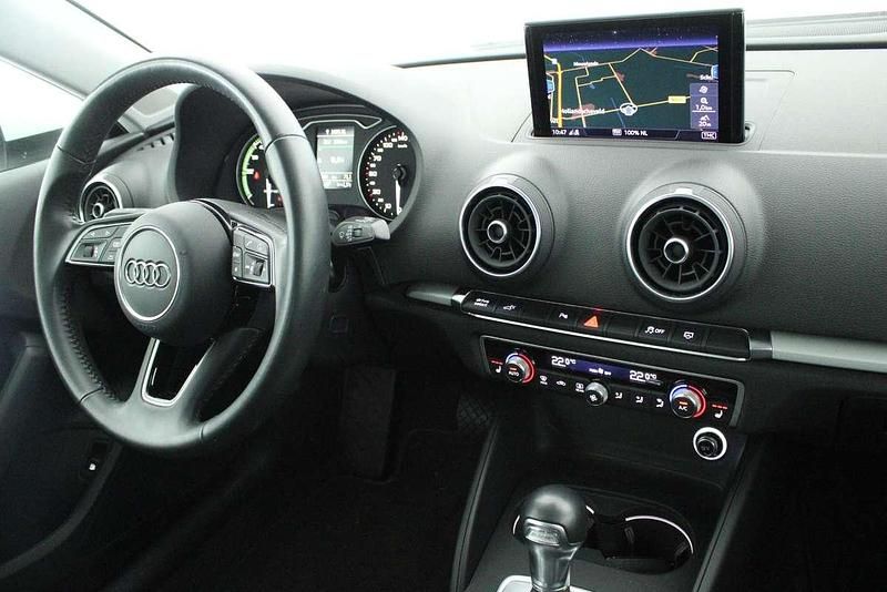 Occasion Audi A3 Sportback e-tron Sport 204 PK (150 kW) 2018 Wit Hatchback