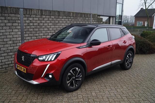 Rood Occasion 2021 Peugeot 2008 GT SUV | € 17.350 (Goede deal) - Afbeelding 1/4