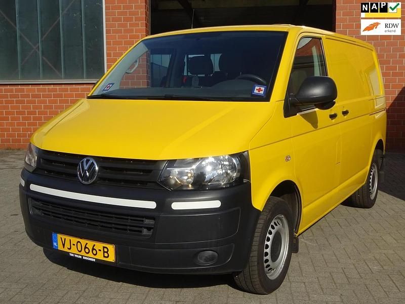 Gebruikt 2014 VW T5 Comfortline Van | € 8.995 - Afbeelding 1/4