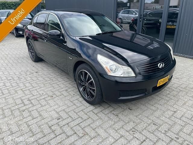 Zwart Gebruikt 2008 Infiniti G35 Sedan | € 4.499 - Afbeelding 1/4