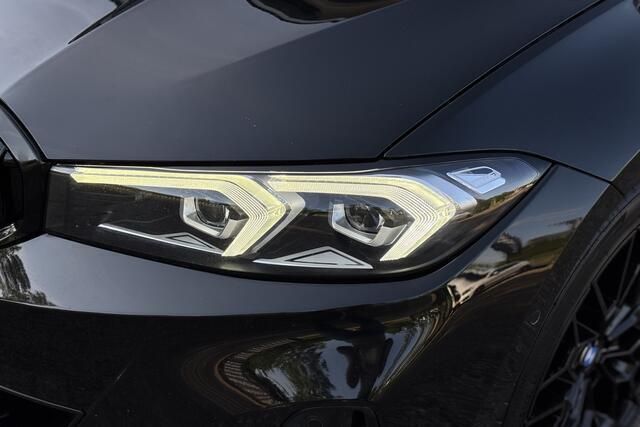 Zwart Gebruikt 2022 BMW 330 Stationwagen | € 37.745 (Eerlijke prijs) - Afbeelding 1/4