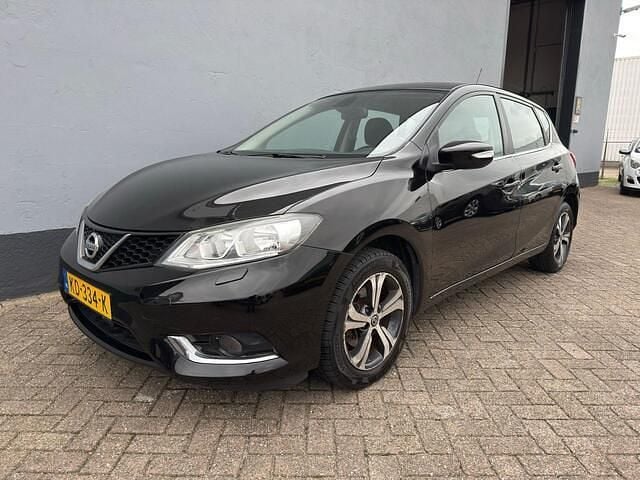 Zwart Gebruikt 2015 Nissan Pulsar Hatchback | € 5.650 (Goede deal) - Afbeelding 1/4