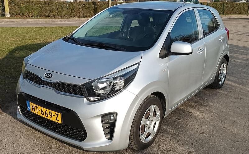 Grijs Occasion 2017 Kia Picanto Comfort Hatchback | € 7.175 (Eerlijke prijs) - Afbeelding 1/4