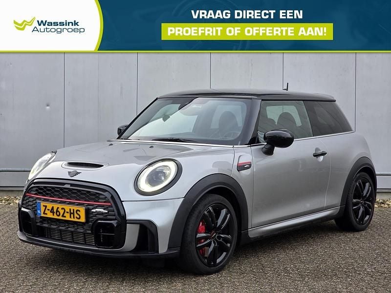 Grijs Gebruikt 2023 Mini John Cooper Works Hatchback | € 31.935 (Goede deal) - Afbeelding 1/4