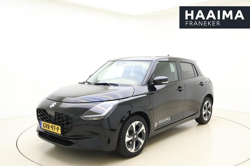Zwart Occasion 2024 Suzuki Swift Style Hatchback | € 23.645 (Iets duurder) - Afbeelding 1/4