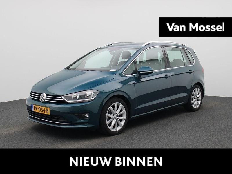 Groen Gebruikt 2017 VW Golf Sportsvan Highline MPV | € 12.900 (Eerlijke prijs) - Afbeelding 1/4