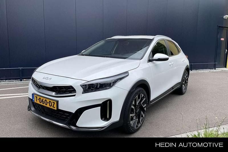 Deluxe white (licht wit parelmoer) Gebruikt 2023 Kia XCeed SUV | € 29.900 (Eerlijke prijs) - Afbeelding 1/3