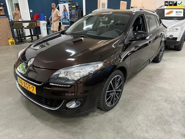 Bruin Gebruikt 2012 Renault Mégane GrandTour Bose Edition Stationwagen | € 3.949 (Eerlijke prijs) - Afbeelding 1/4